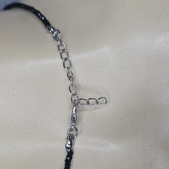 Black Spinnel Shimmering Choker Necklace - Picture 3 of 6